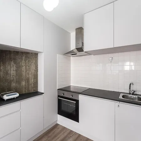 Guestready - Grayscale * Oporto