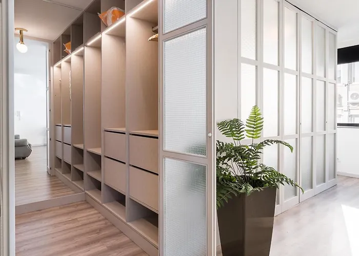 Guestready - Grayscale *