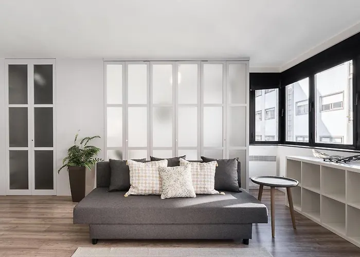 Guestready - Grayscale * Oporto