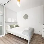 Guestready - Grayscale Apartman